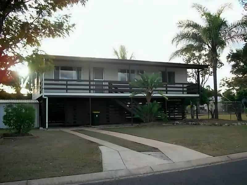 HIGH-SET AFFORDABLE HOME Any house you touch in Dysart is just another golden opportunity. Wait until you see this little RIPPER!