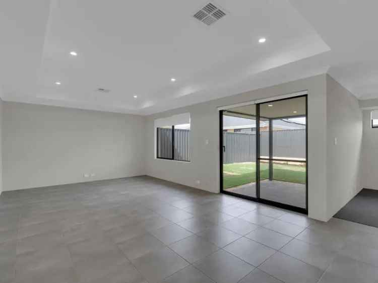 Brand New 4 Bedroom 2 Bathroom House in Byford