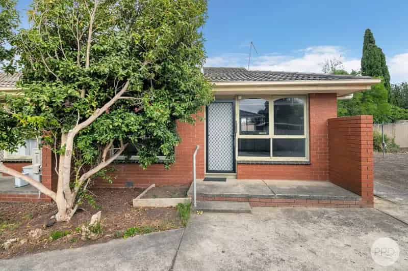 FRESHLY REFURBISHED ONE BEDROOM FLAT