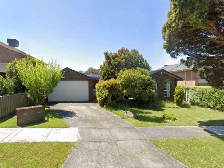 Welcome to 10 Camden Court, Glen Waverley! This spacious 4-bedroom, 2-bathroom house is now available for lease!