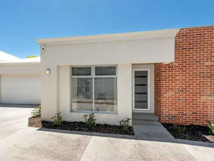 Elegant Innaloo Villa 3 Bed 2 Bath Modern Kitchen Alfresco Double Garage