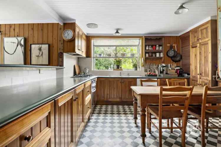 Renovate or Rebuild Charming Rural Property in Mornington Peninsula