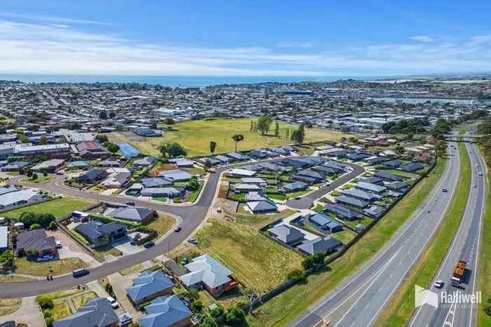 Land For Sale in Devonport, Tasmania