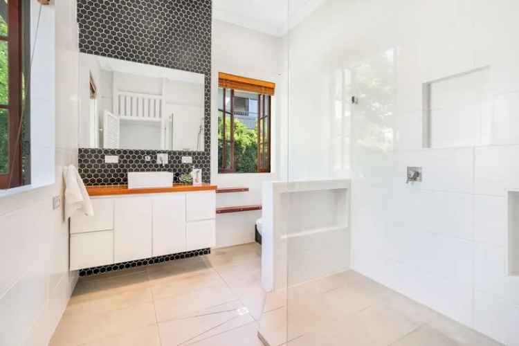 Beautifully Renovated Queenslander Clayfield Family Home