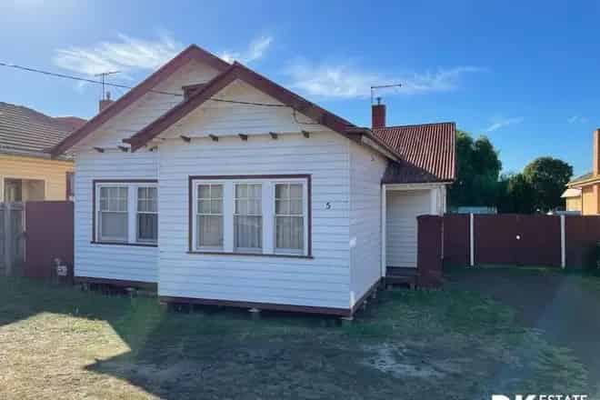 House For Rent , 5, Centre Street, Melbourne, Victoria