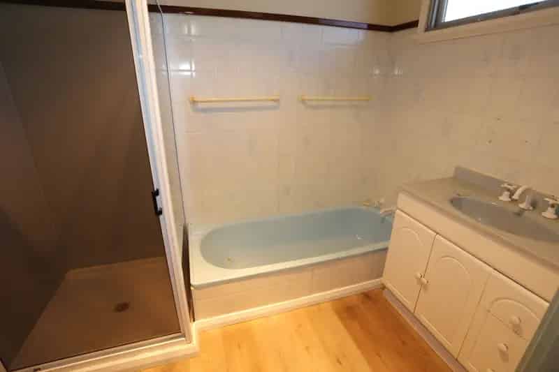 Buy Family Home in Quiet Cul-de-sac with Pool and Spacious Garden