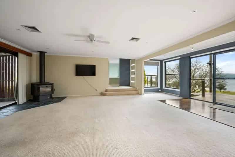 Rent a renovated rural property with stunning views near Wodonga