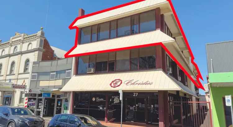 Rent Refurbished Office Space in Dubbo CBD with Meeting Rooms and Lift