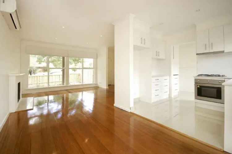 3 Bedroom 195m² House Melbourne