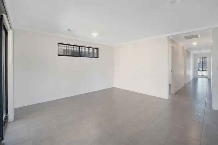 Buy Three Bedroom House in Baldivis with Theatre Room and Solar Panels