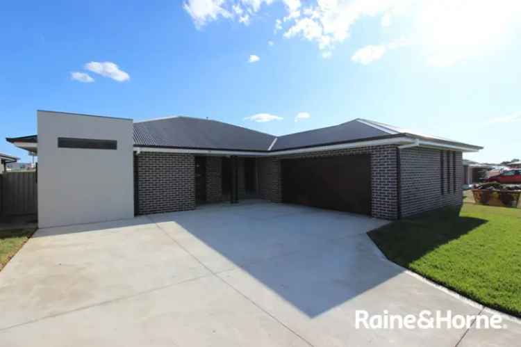 House For Rent in Bathurst, New South Wales