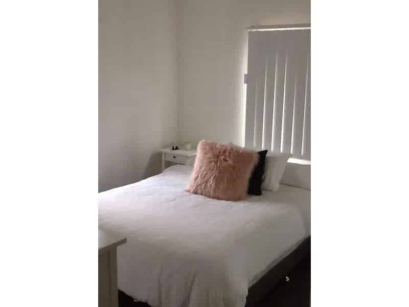 Ground Floor Unit  Walk To Cafes, Restaurants, Shops, Transport & New Farm Cinema!