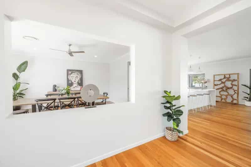 The Most Beautiful Home on Lifestyle Acreage in Family-friendly Estate