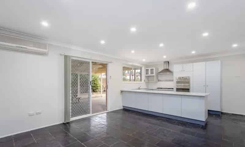 Real Estate For Lease - 204 Farnham Road - Quakers Hill , NSW