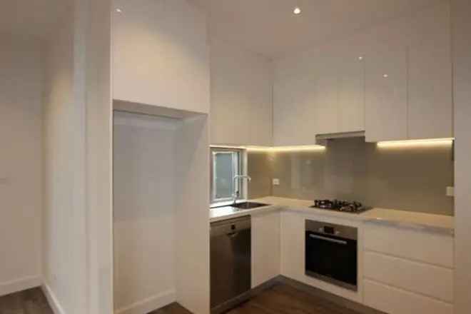 House For Rent , 15, Carrington Road, Melbourne, Victoria