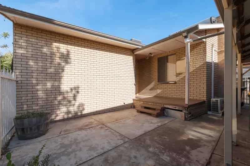 PRIME INVESTMENT OPPORTUNITY - ONE PROPERTY, TWO INCOMES!