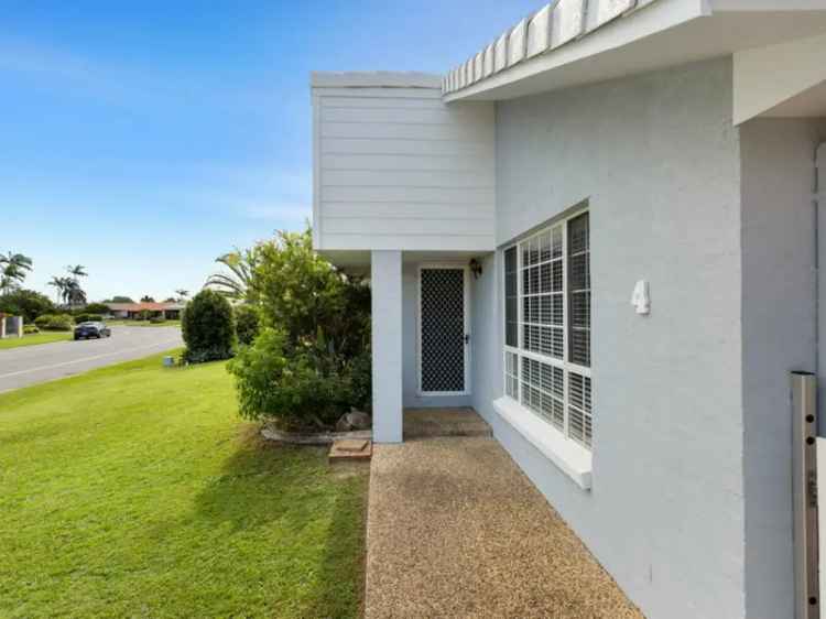 3 Bedroom House in Sandstone Point Near Beach