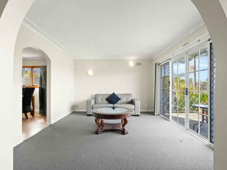 Exceptionally located in the heart of Baulkham Hills on 844 m2 land