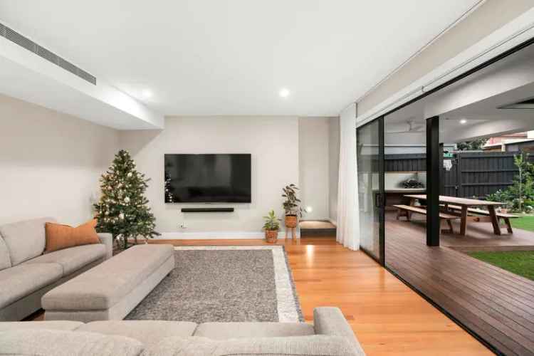 House For Sale in Melbourne, Victoria