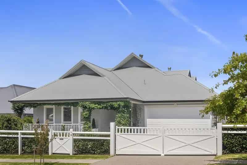 House For Sale - 18 Ayrshire Parade, Bowral NSW 2576