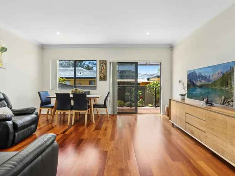 Double Brick Townhouse San Souci Near Dolls Point Beach