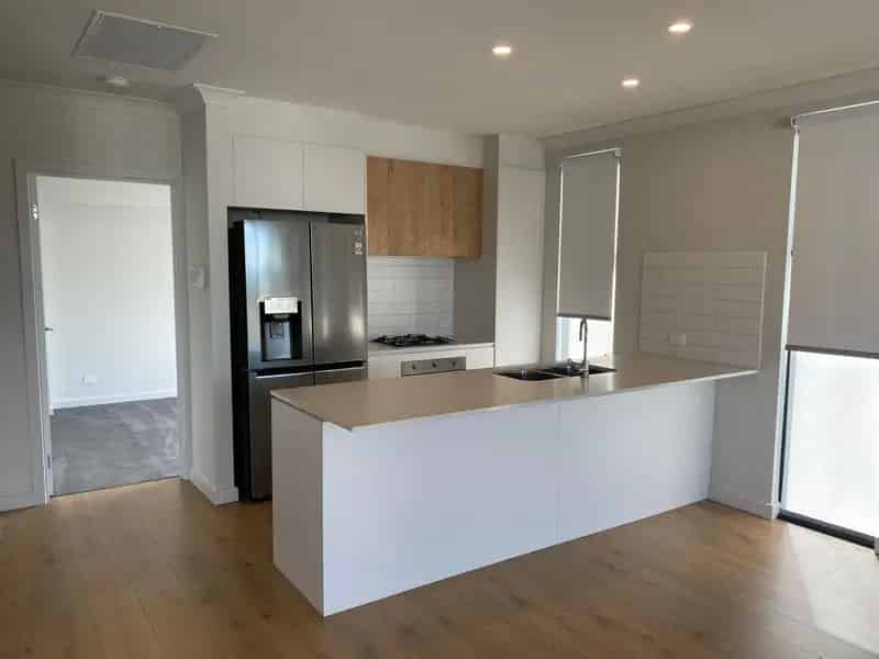 8 Neighbour Road, West Lakes SA 5021 - Townhouse For Lease