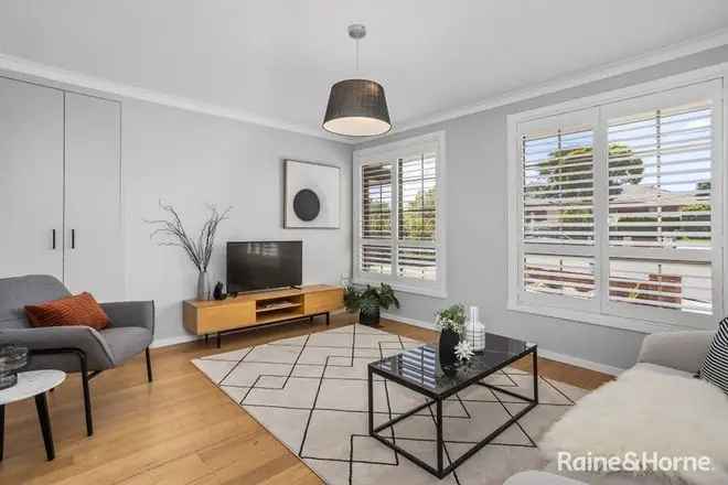 Renovated Home in Quiet Cul-de-sac Inner West Melbourne