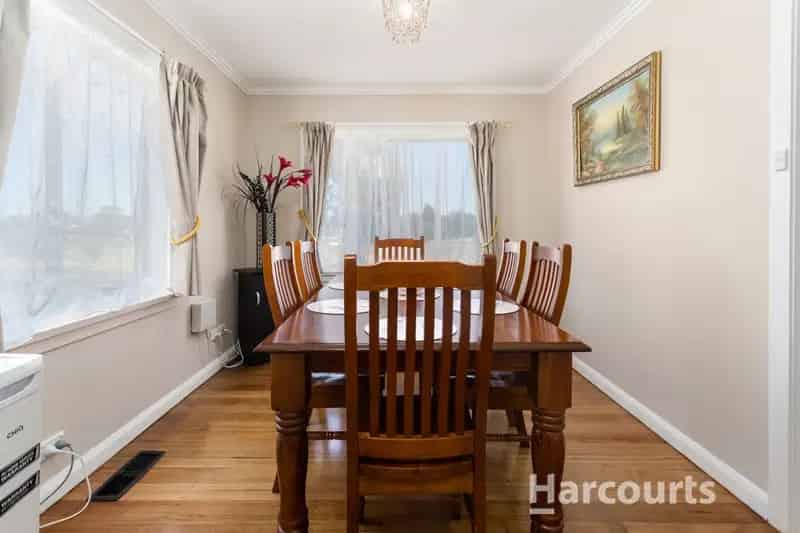 Updated Home in the Town Centre