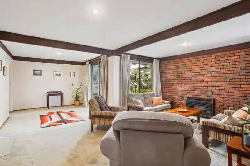 Buy House in Marmion with Beach Proximity and Renovation Potential