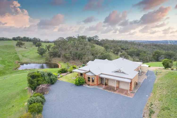 Adelaide Hills National Park Retreat 60 Acre Property