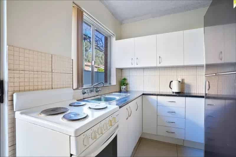 Lease Two Bedroom Unit Near Leumeah Train Station and Shops