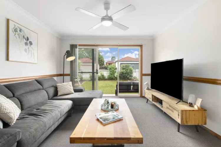 Real Estate For Sale - 9 Reserve Circuit - Currans Hill , NSW