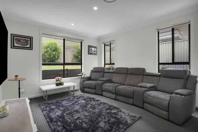 Real Estate For Lease - 78 Mulholland Avenue - Campbelltown , NSW