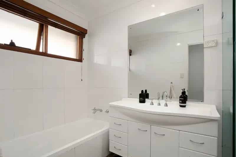 Real Estate For Lease - 10 Nandi Avenue - Frenchs Forest , NSW
