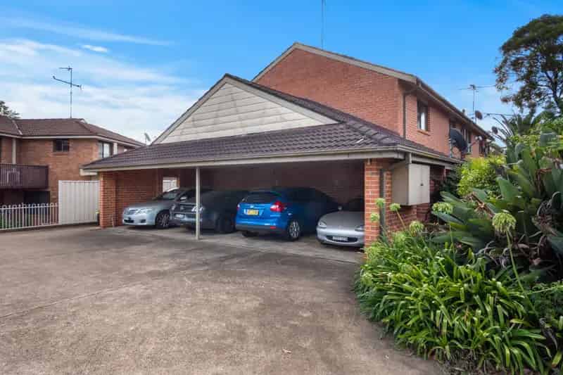 Real Estate For Lease - 4/120 Macquarie Street - Windsor , NSW