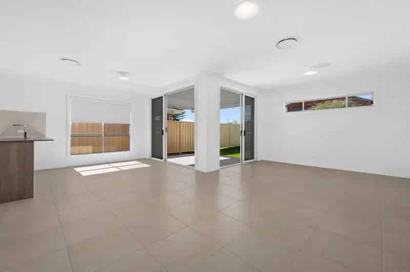Real Estate For Lease - 39a Scott Street - Weston , NSW