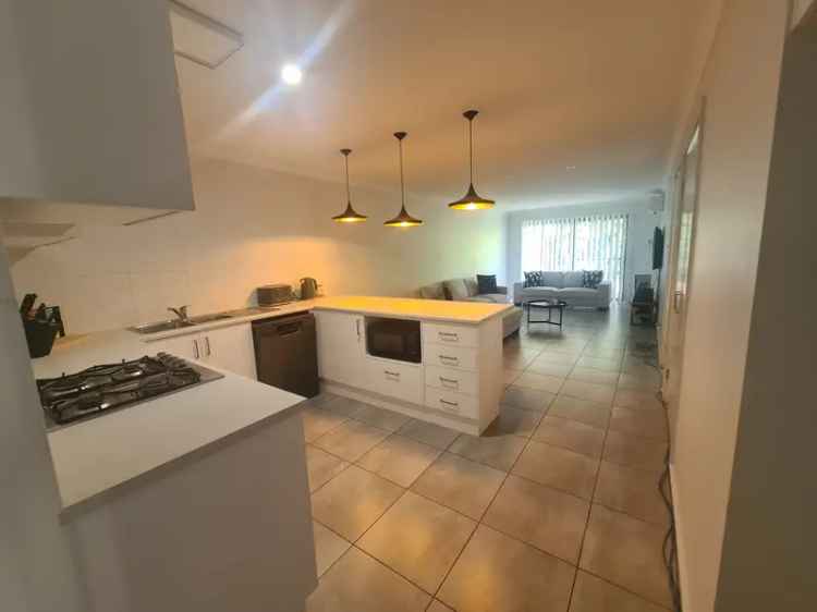 Modern 3 Bedroom Home Near CBD - Carrington Park Estate