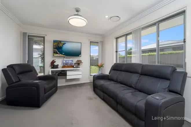House For Sale , 10, Holmfield Drive, Armidale, New South Wales