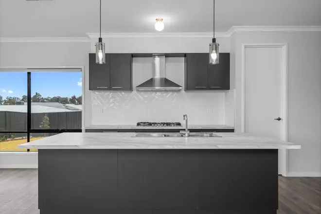 4 Bedroom House Near Hume Freeway and Thurgoona Schools