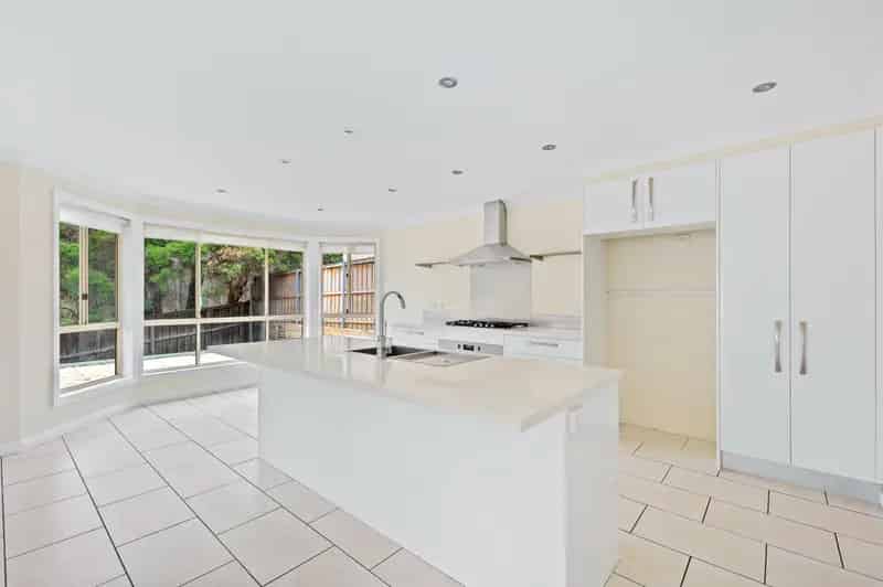 Real Estate For Lease - 32 Patriot Place - Rouse Hill , NSW
