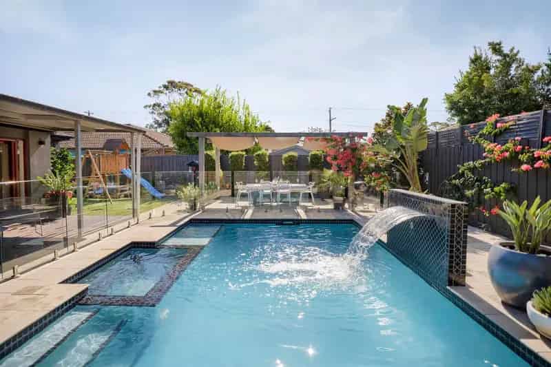 House For Sale , 16, Grant Grove, Melbourne, Victoria