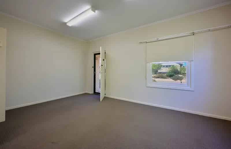 Rent 2 Bed, 1 Bath Home in Port Augusta with Open-Plan Living and Garden