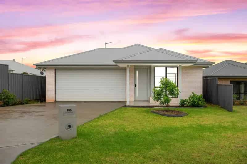 Real Estate For Lease - 10b Turnberry Avenue - Cessnock , NSW