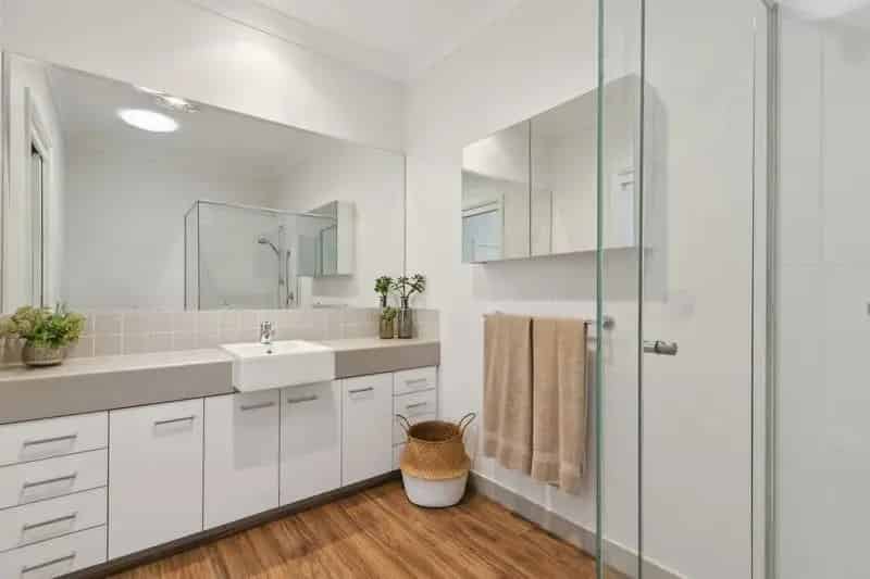House For Sale , 72, Kangan Drive, Melbourne, Victoria