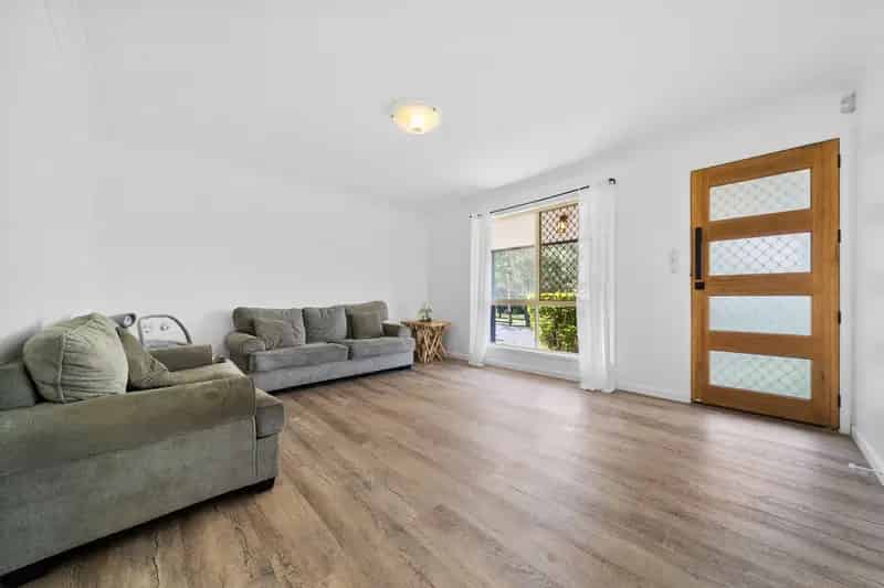 A Hidden Gem In Hillcrest - Comfort, Convenience & Location All In One