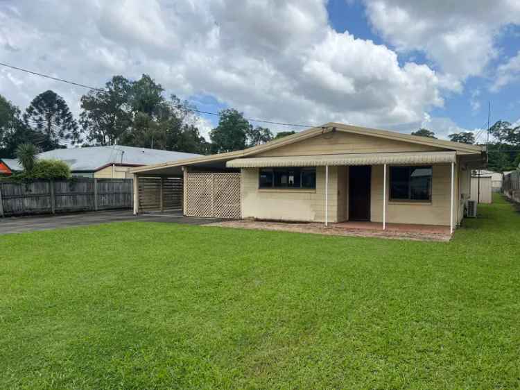 Solid Family Home Great Yard Large Shed Landsborough