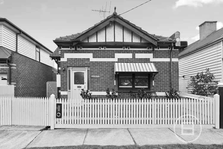 House For Sale in Melbourne, Victoria