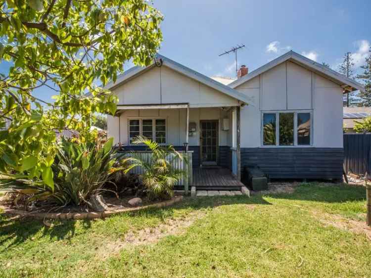 House For Sale in Geraldton, Western Australia