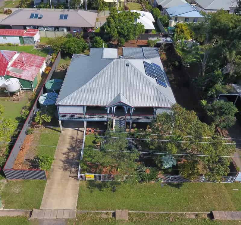Urgent Sale Queenslander Family Home with Modern Luxuries in Pitt Street