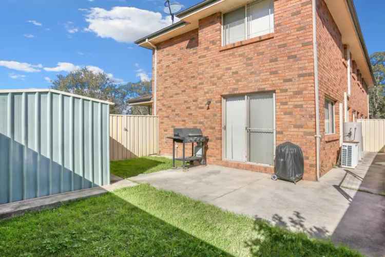 Real Estate For Lease - 2/2 Whitton Place - Bligh Park , NSW